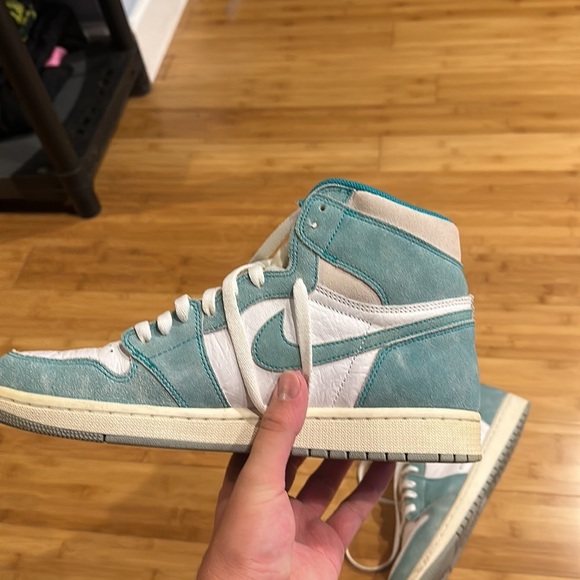 AUTHENTIC Turbo Green jordan 1s size 10.5 men’s - Picture 4 of 9